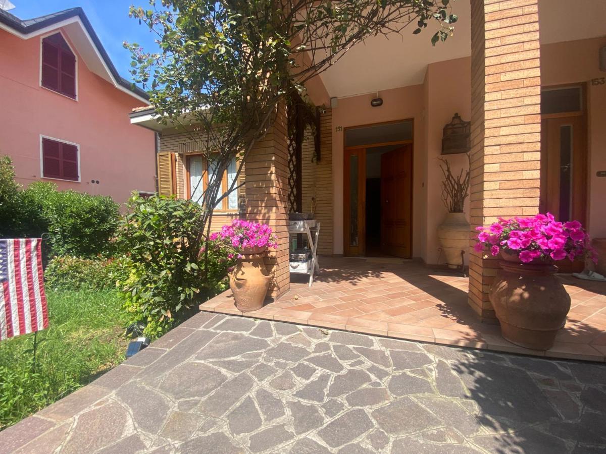 Апартаменты Casa San Bartolo - Pesaro Baia Flaminia Экстерьер фото